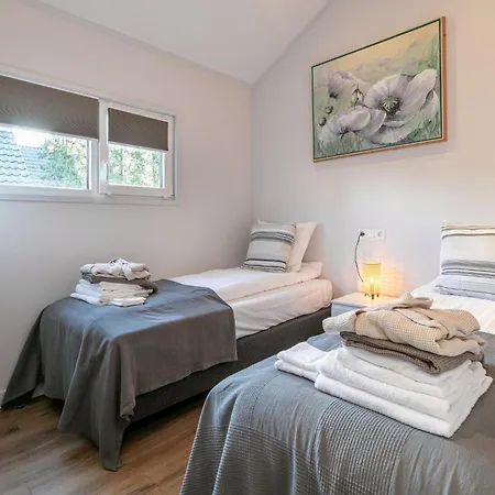 Abs Blokhut Holiday home Putten